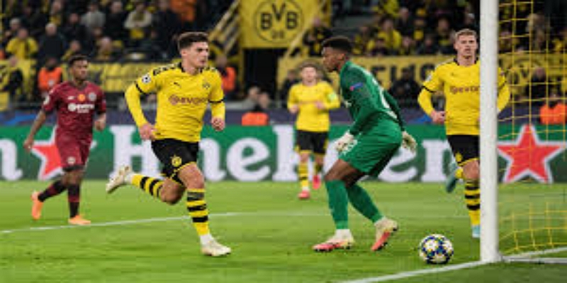 球场内的冷静与尊重：开云体育聚焦人性光辉时刻- 开云体育